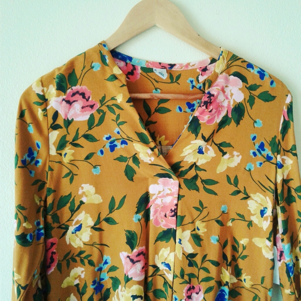 OLD NAVY Long Sleeve Daisy Yellow Floral Top XS - Picture 3 of 8
